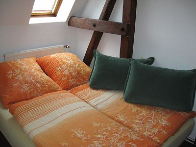 Kleines Schlafzimmer mit Schlafcouch